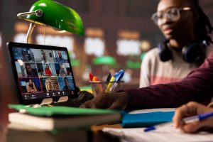 Ambientes Virtuais de Aprendizagem no ensino superior: tendências e práticas