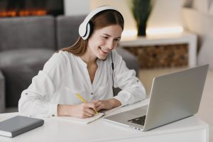 O poder do feedback na aprendizagem online: uma experiência Collabits